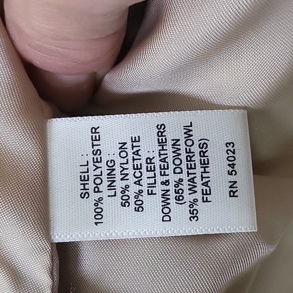 Banana Republic Down filled Puffer vest - Picture 10 of 11